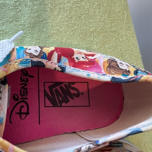 Disney Princess Vans Sneakers. Size 7.5 - Picture 9 of 11